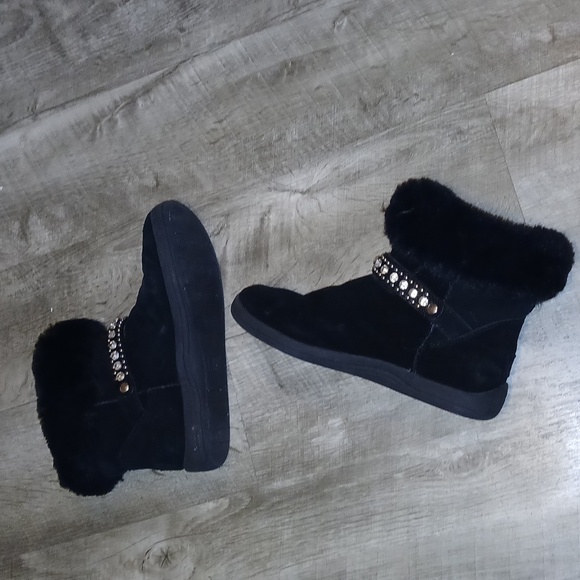 Canyon River Blues 'Anita' black furry rhinestone accented winter boots size 7 - Picture 13 of 13